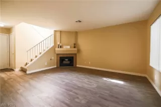 Photo #6: 2294108 Listing