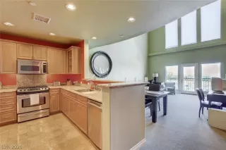 Photo #2: 2294132 Listing