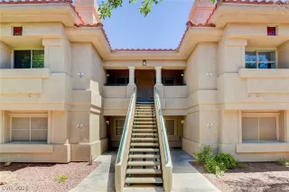 Photo #1: 2294170 Listing