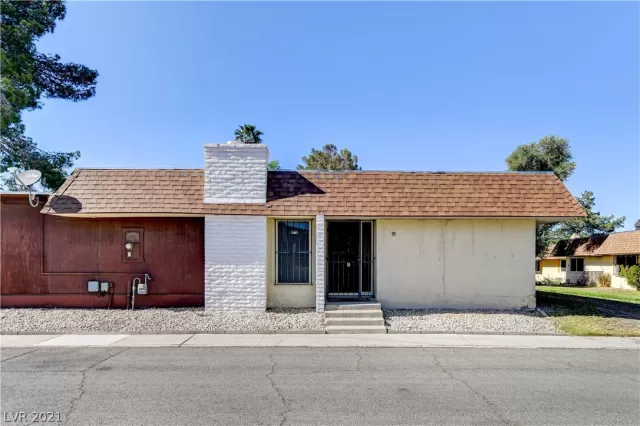 MLS: 2294177 Condo For Sale