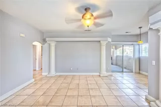 Photo #6: 2294221 Listing