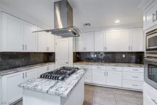 Photo #6: 2294222 Listing