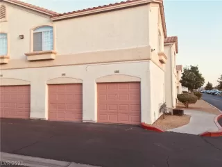 Photo #1: 2294255 Listing