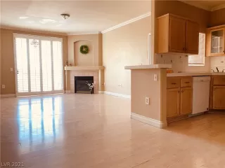 Photo #5: 2294255 Listing