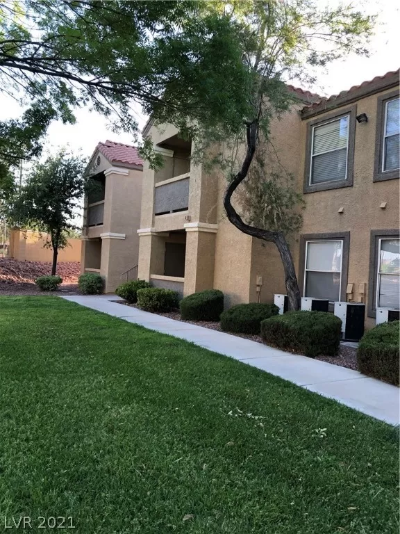 MLS: 2294294 Condo For Sale