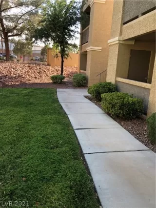 Photo #1: 2294294 Listing