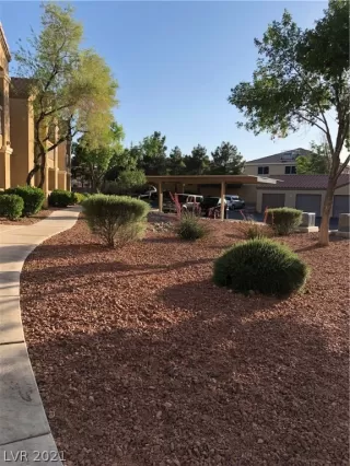 Photo #3: 2294294 Listing