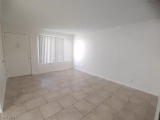 Photo #1: 2294303 Listing 