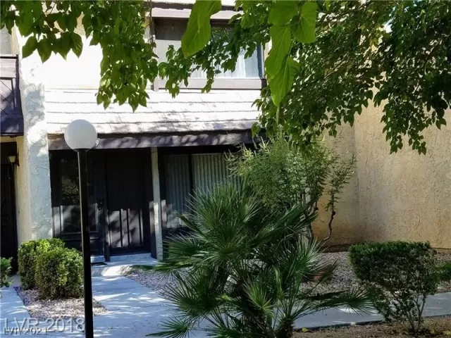 MLS: 2294352 Condo For Sale