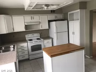 Photo #2: 2294352 Listing 