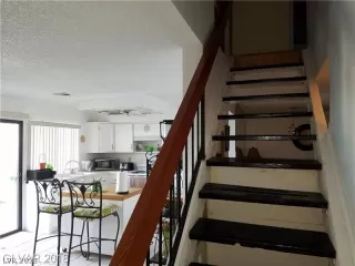 Photo #3: 2294352 Listing 