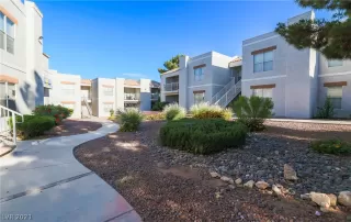 Photo #1: 2294395 Listing