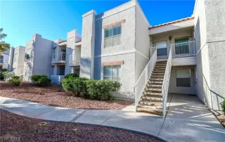 Photo #4: 2294395 Listing