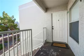 Photo #5: 2294395 Listing