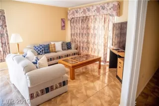 Photo #1: 2294397 Listing