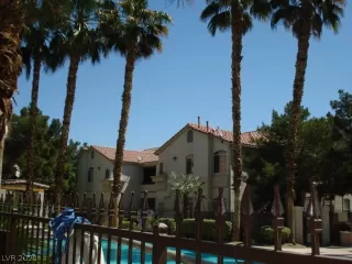 Photo #1: 2294415 Listing 