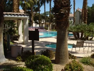 Photo #2: 2294415 Listing 