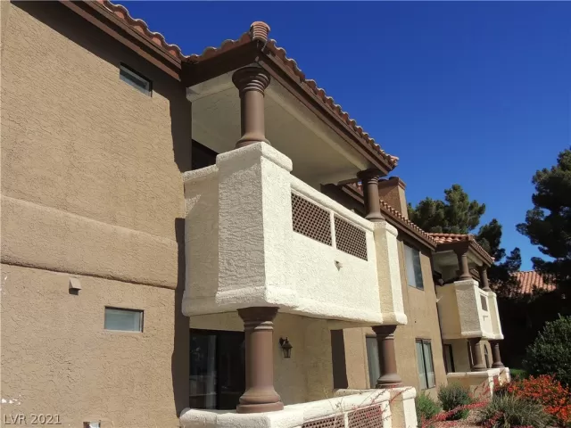 MLS: 2294454 Condo For Sale