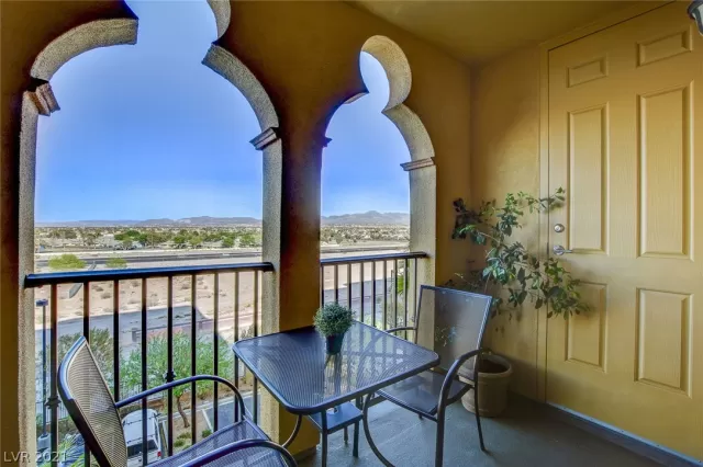 MLS: 2294469 Condo For Sale