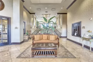 Photo #4: 2294469 Listing