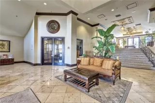 Photo #5: 2294469 Listing