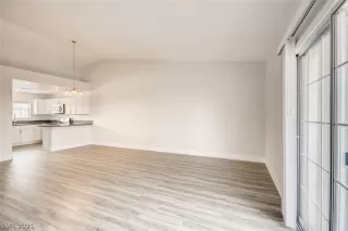 Photo #6: 2294472 Listing 