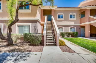 Photo #3: 2294477 Listing