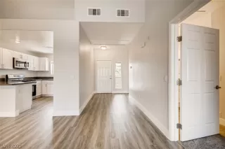 Photo #4: 2294477 Listing