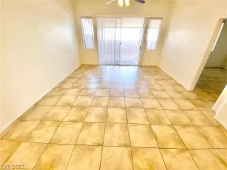 Photo #2: 2294496 Listing 