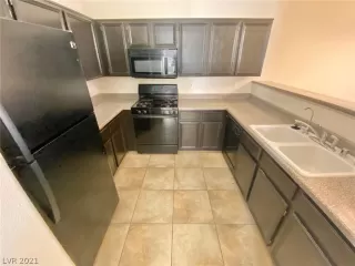 Photo #3: 2294496 Listing 