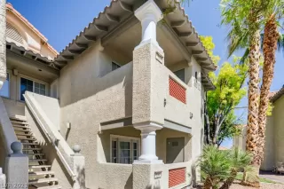 Photo #2: 2294501 Listing