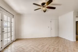 Photo #6: 2294501 Listing