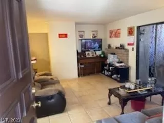 Photo #4: 2294512 Listing