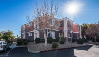 Photo #1: 2294517 Listing