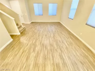 Photo #5: 2294520 Listing 