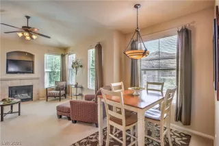 Photo #5: 2294530 Listing