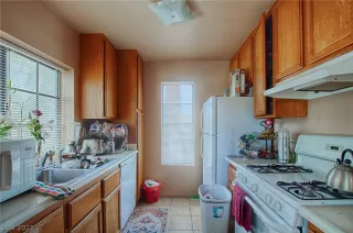 Photo #2: 2294555 Listing