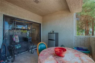 Photo #5: 2294555 Listing