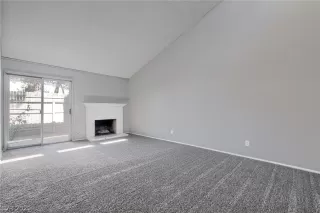 Photo #4: 2294557 Listing 