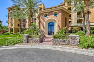 Photo #3: 2294573 Listing