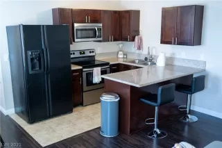 Photo #4: 2294578 Listing 