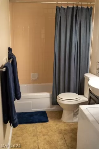 Photo #5: 2294578 Listing 