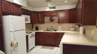 Photo #1: 2294605 Listing 