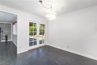 Photo #4: 2294633 Listing