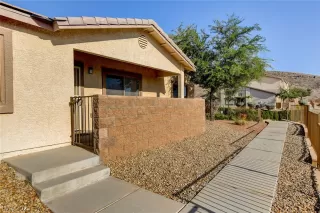 Photo #2: 2294641 Listing 