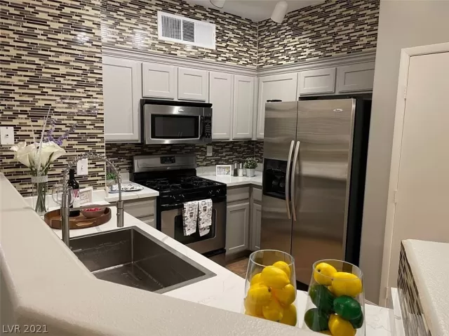 MLS: 2294642 Condo For Sale