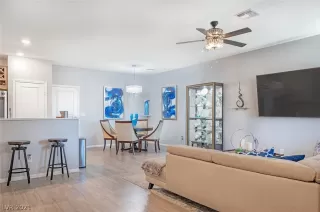 Photo #2: 2294649 Listing