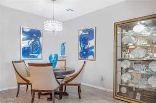 Photo #5: 2294649 Listing