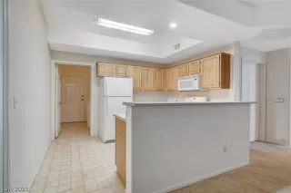 Photo #5: 2294657 Listing 