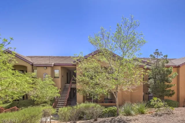 MLS: 2294662 Condo For Sale